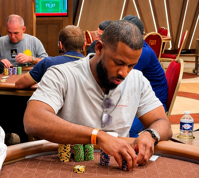 UNIBET OPEN PARIS 2026 : Claude Mamalepot chipleader de l'UO 1100 à  63 left