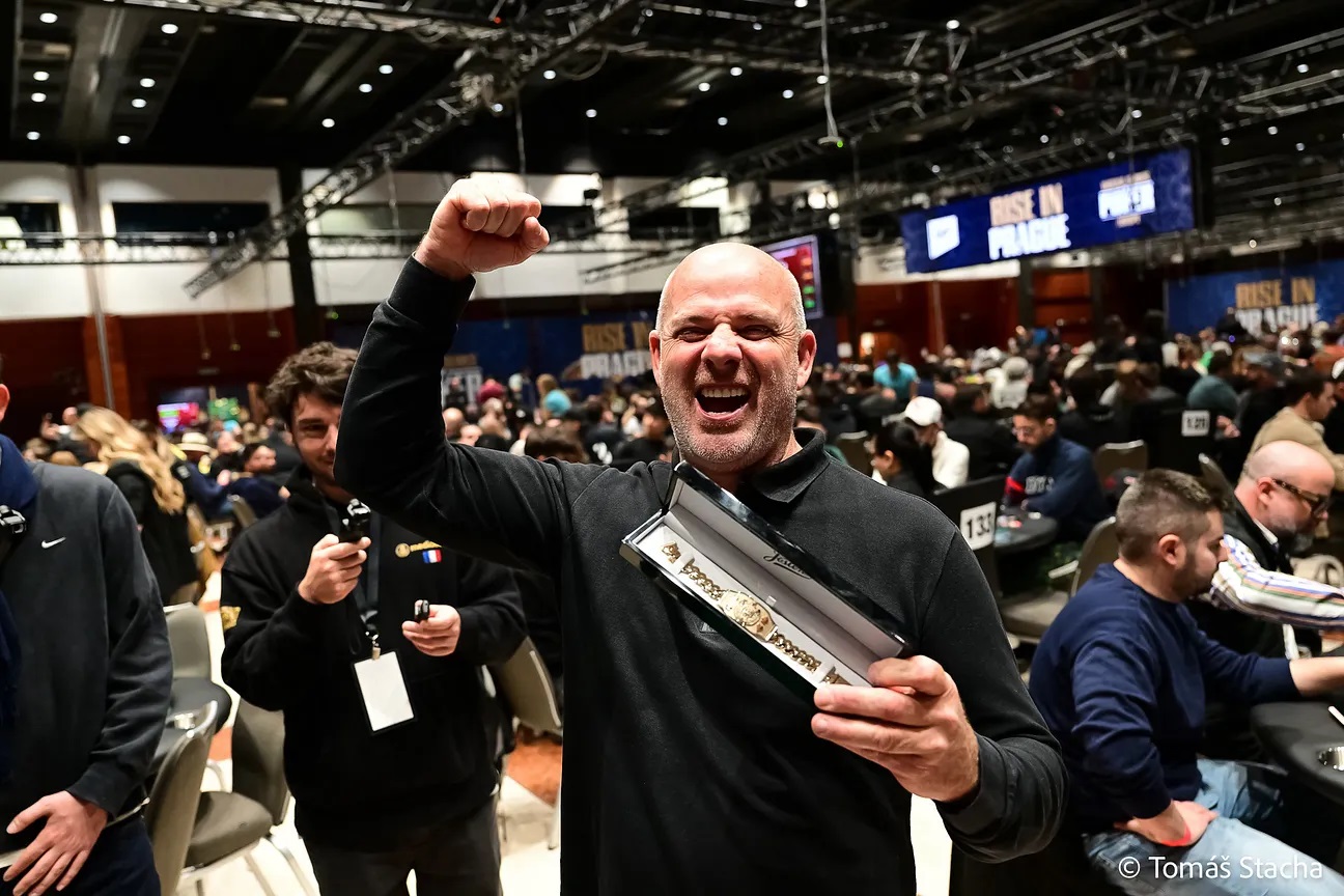 WSOP-E 2026 : Le Français Gilles Silbernagel s'impose devant Shaun Deeb dans le Colossus !