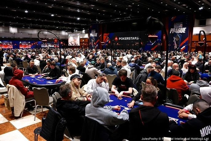 EPT PRAGUE : Influence record sur le PS Open Main Event avec 3024 participants recensés ! 454 qualifiés seront présents au Day 2  
